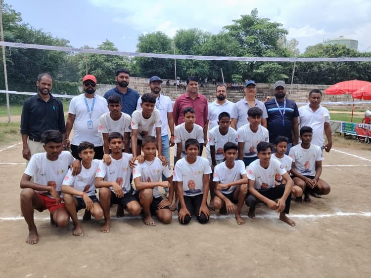 वालीबाॅल में बड़हरा ने उदवंतनगर को 2-0 से पराजित कर सेमीफाइनल में किया प्रवेश