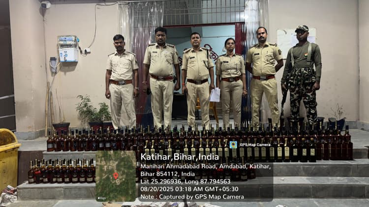 कार से 162 लीटर शराब बरामद, कार जब्त