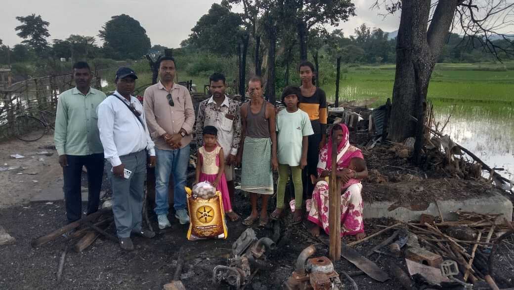 आग लगने से पूरा घर जलकर राख