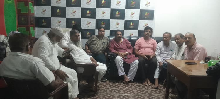 राहुल गांधी का ''''मतदाता अधिकार यात्रा को मद्देनज़र नगर कमेटी की जनसंपर्क अभियान