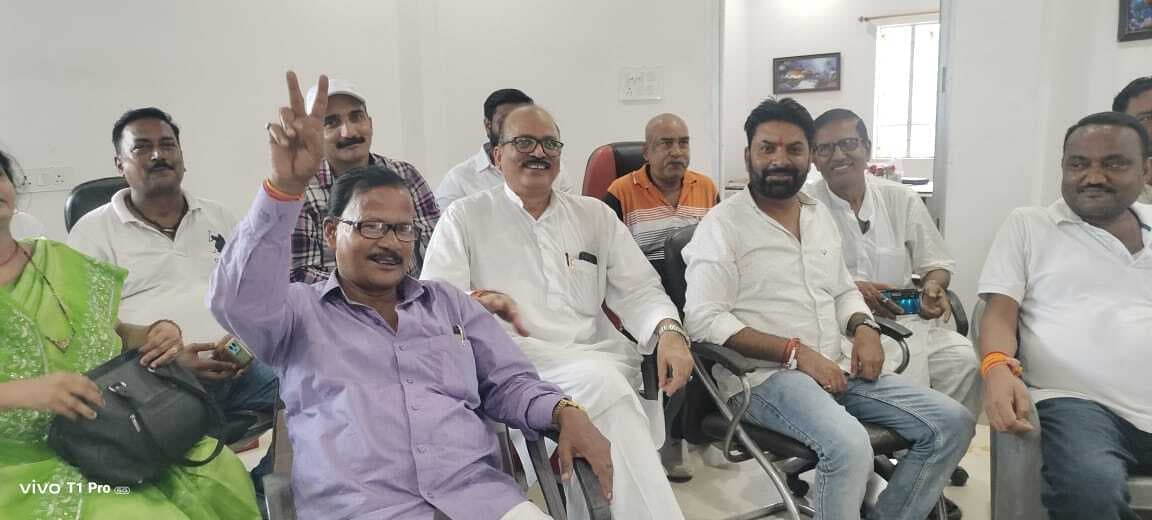 मुजफ्फरपुर निगम में सुलह : बागी पार्षद ''विकास'' के नाम पर फिर मेयर के साथ