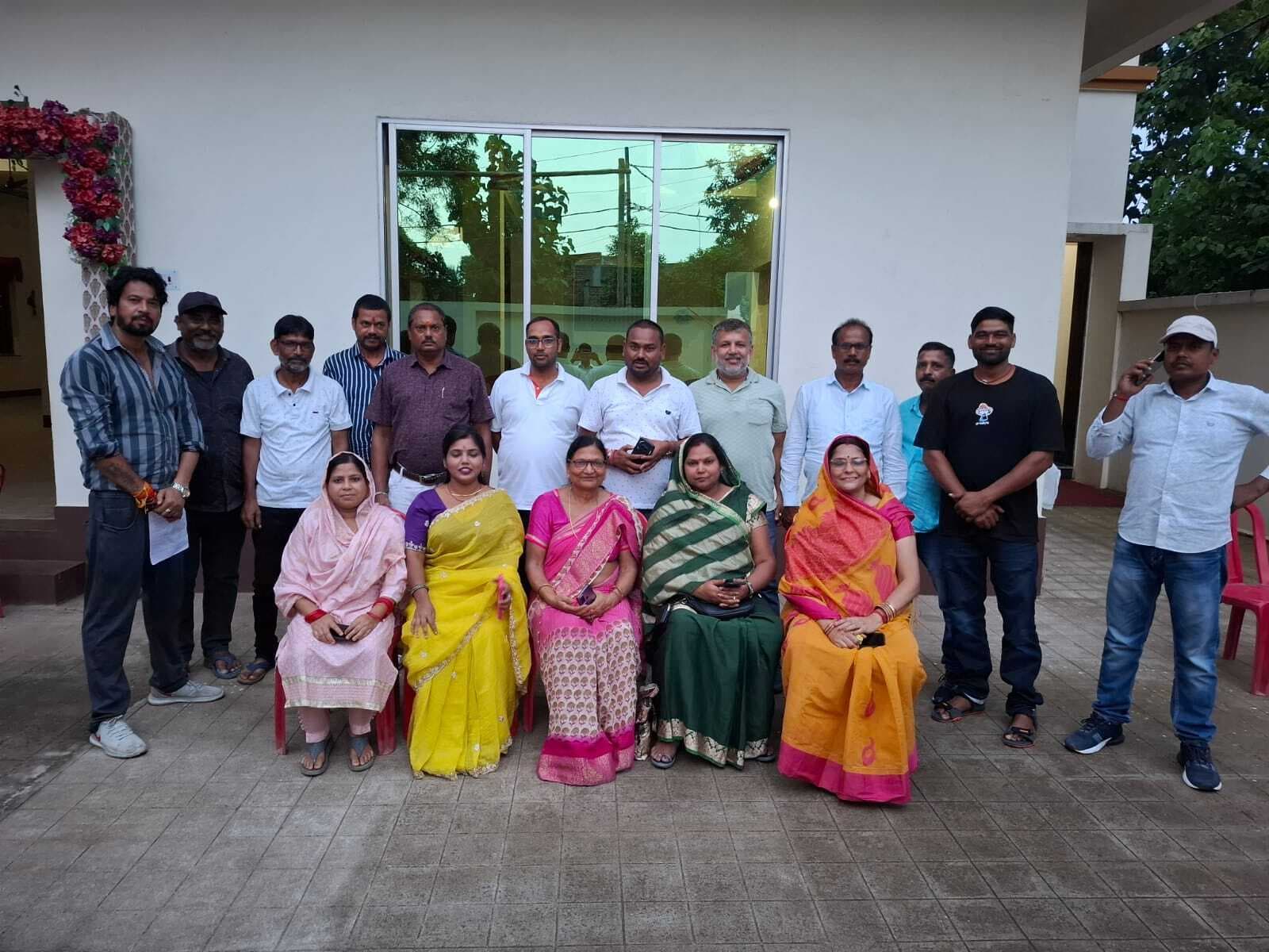 Deoghar news : निवर्तमान  पार्षदों ने निगम की कार्यशैली पर जतायी नाराजगी, सफाई एजेंसी के कार्यों पर उठाये सवाल