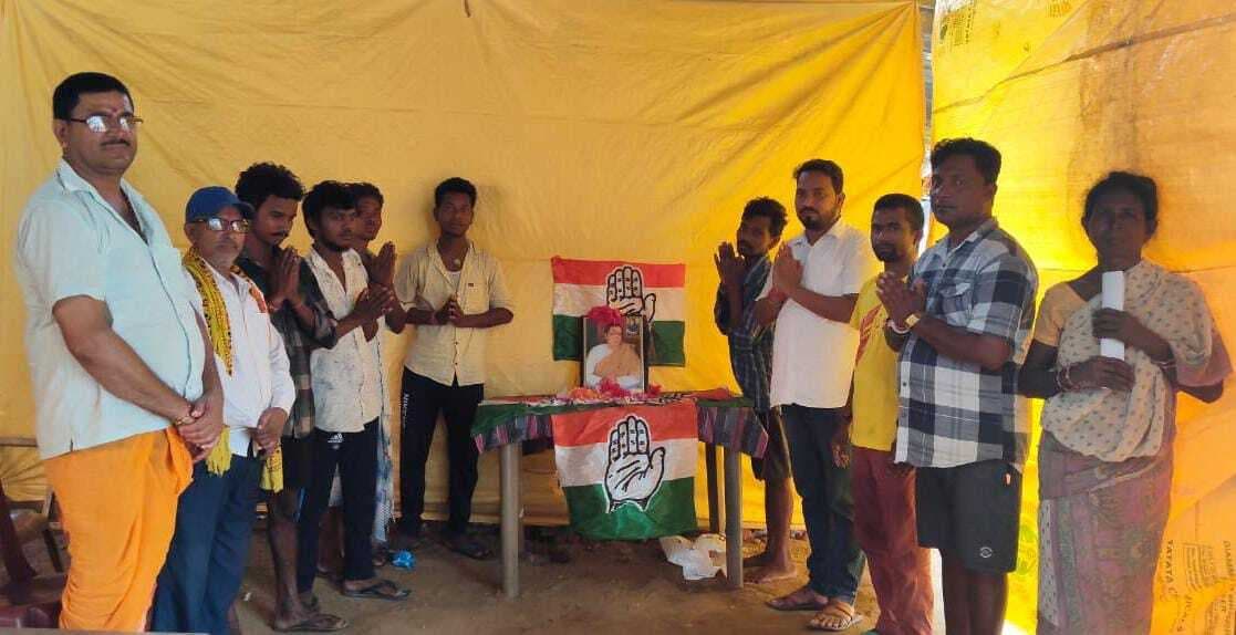 कांग्रेसियों ने पूर्व पीएम राजीव गांधी को किया याद