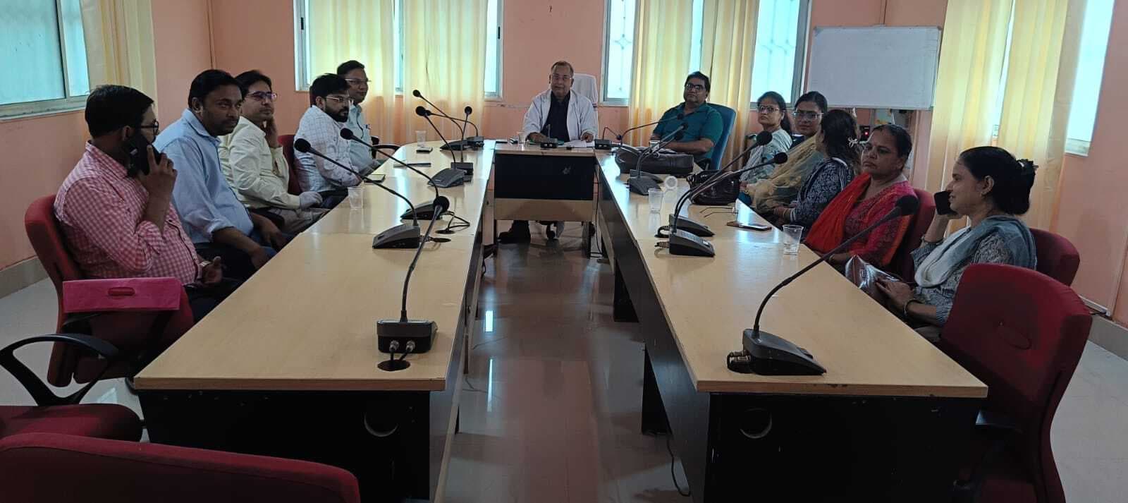 अच्छे से चला रहे अस्पताल, सीएस का दिया गया बयान ठीक नहीं