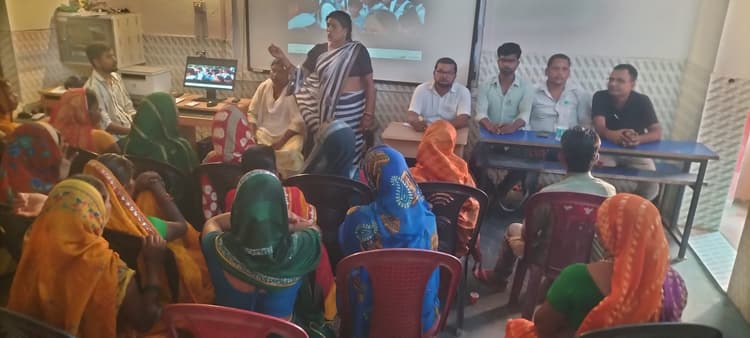 रसोइयों को दिया क्षमता संवर्धन प्रशिक्षण