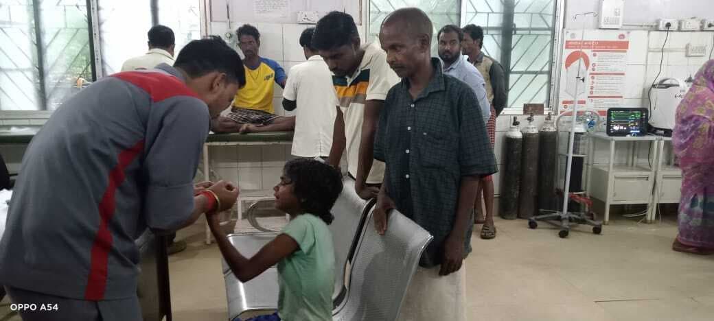 Deoghar news : स्कूली बच्ची समेत तीन को सांप ने डंसा, हालत चिंताजनक, अस्पताल में चल रहा इलाज