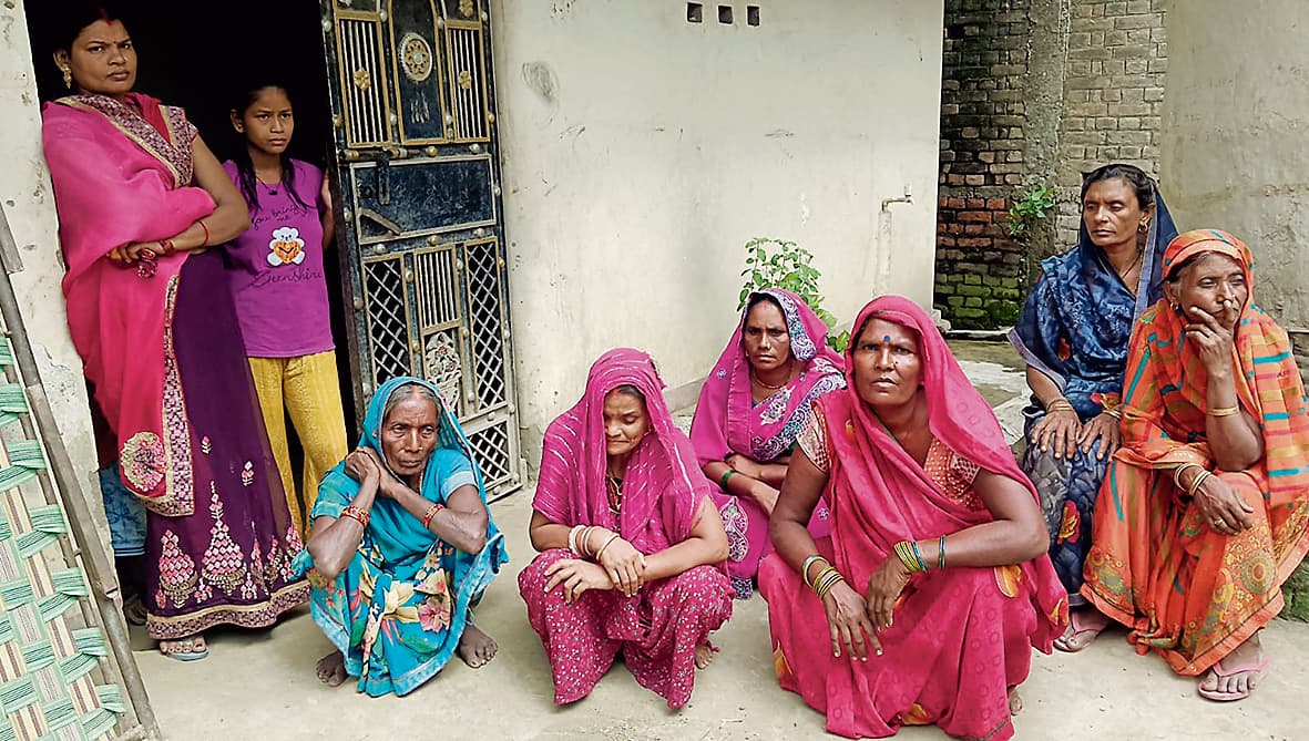 Gopalganj News : चिमनी भट्ठे के गड्ढे में डूबने से दो मासूम भाई व बहन की गयी जान, परिजनों में मचा कोहराम