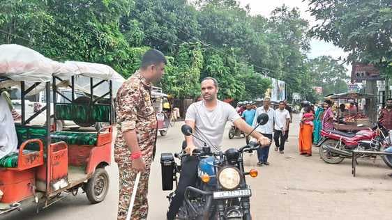 वाहन जांच अभियान में 25 वाहन चालकों से वसूला गया जुर्माना