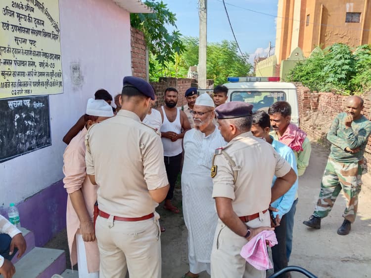खानकाह में दिनदहाड़े चोरी, एक चोर गिरफ्तार, सामान बरामद