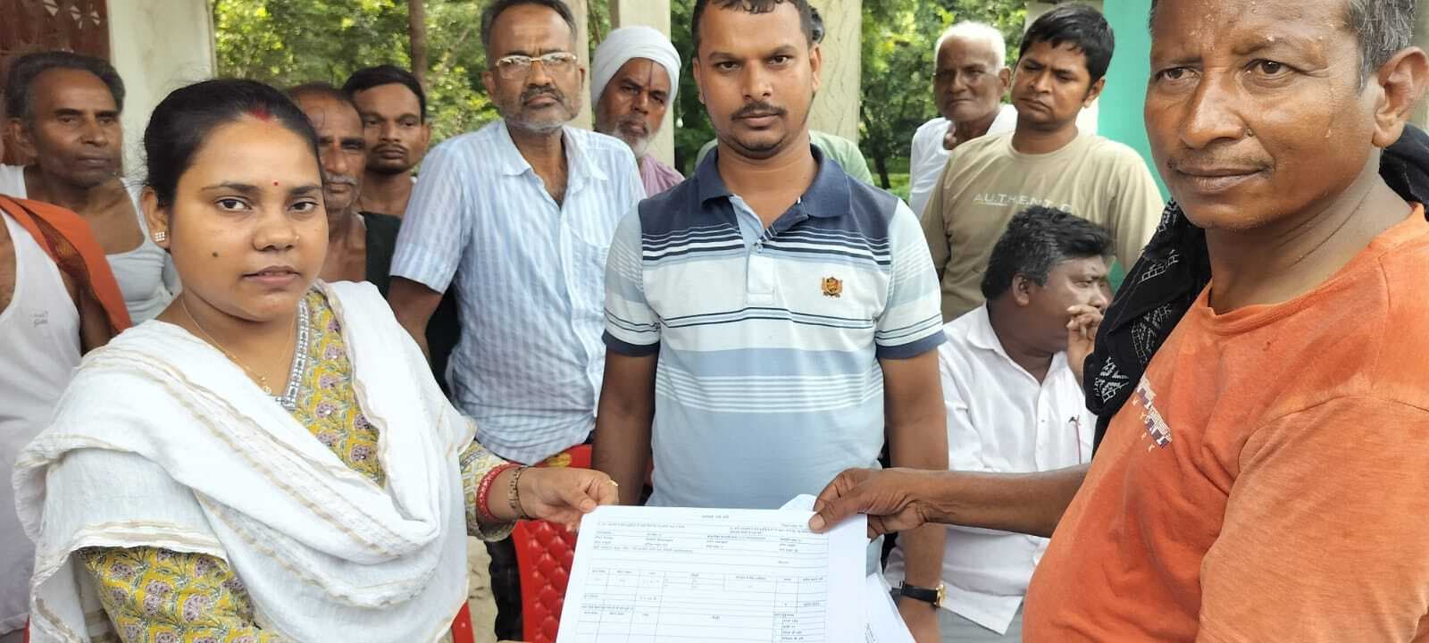 राजस्व महाभियान शिविर का सीओ ने किया निरीक्षण