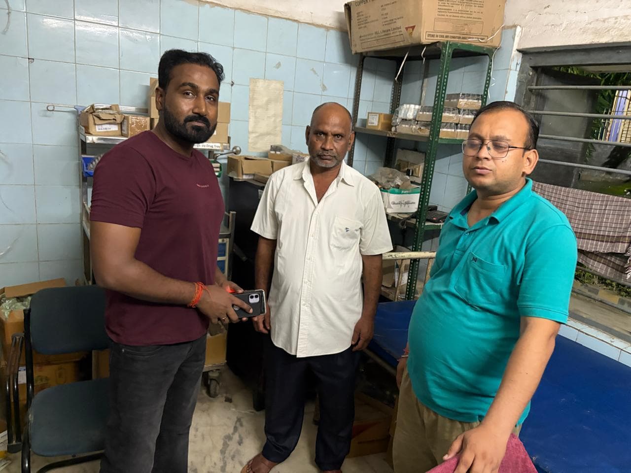 मरीज व डॉक्टर के बीच विवाद की शिकायत पर सीओ ने सीएचसी का किया औचक निरीक्षण