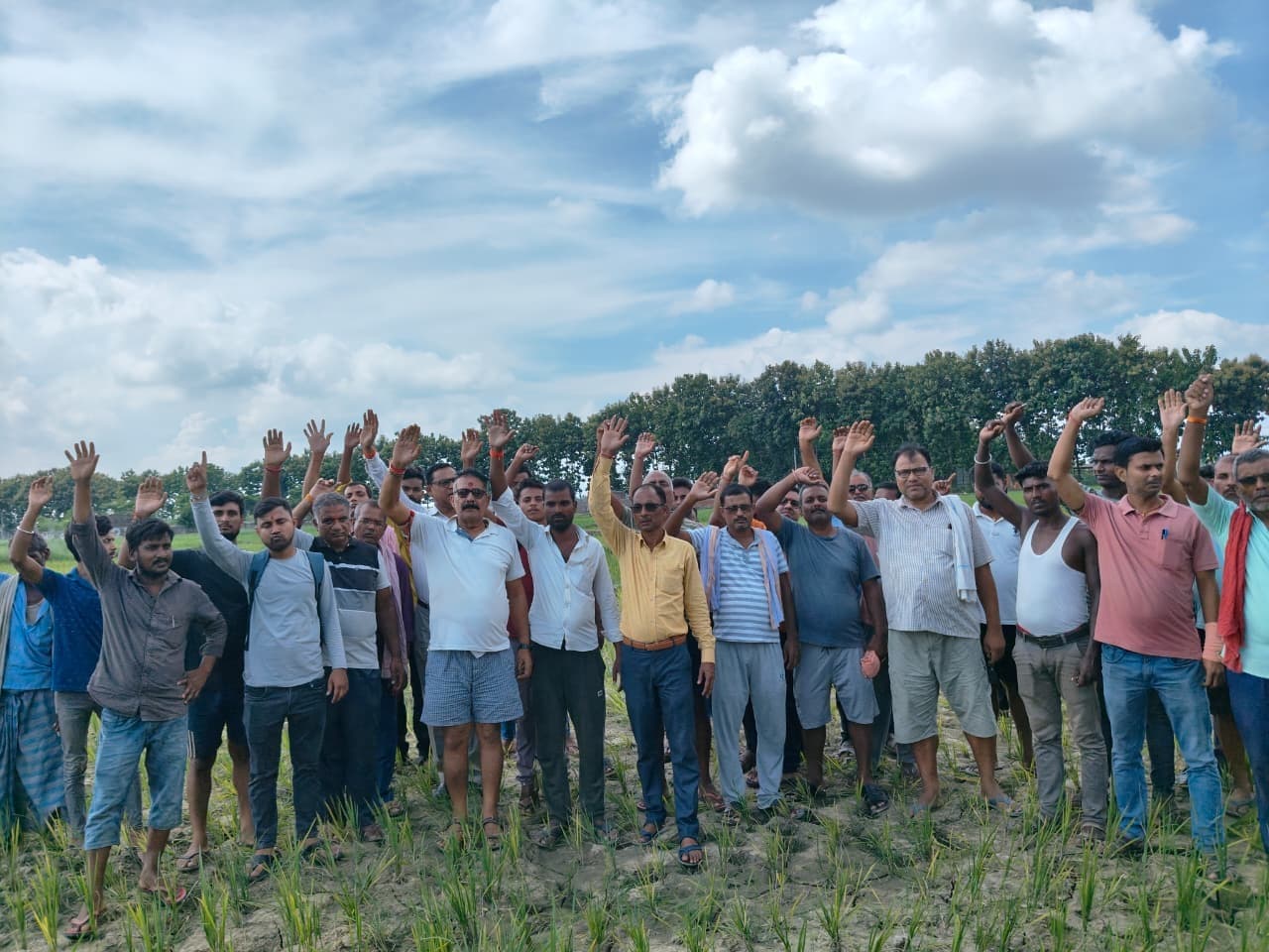 Motihari: जमीन अधिग्रहण का किसानों ने किया विरोध