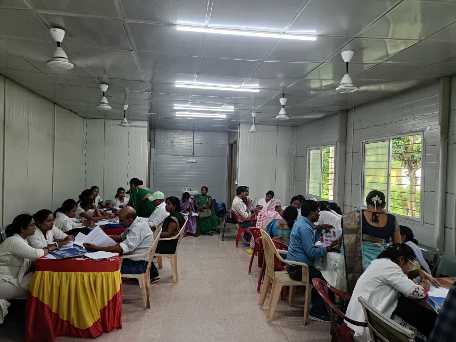 बैठक में गर्भवती व बच्चों के टीकाकरण पर दिया गया जोर