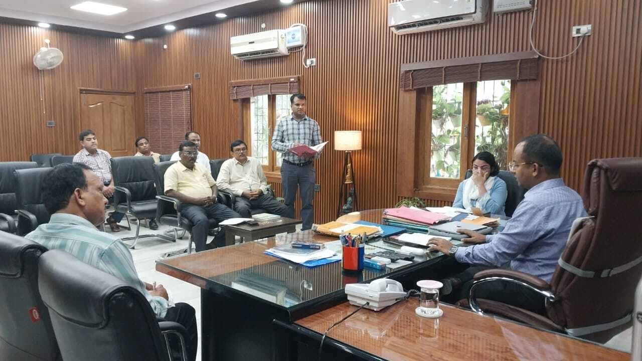 रोगी कल्याण समिति की बैठक में स्वास्थ्य सेवाओं को बेहतर बनाने पर जोर