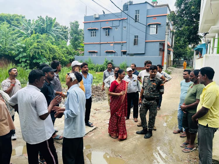 महापौर ने वार्ड नंबर 41 व 10 के विकास कार्यों का किया निरीक्षण