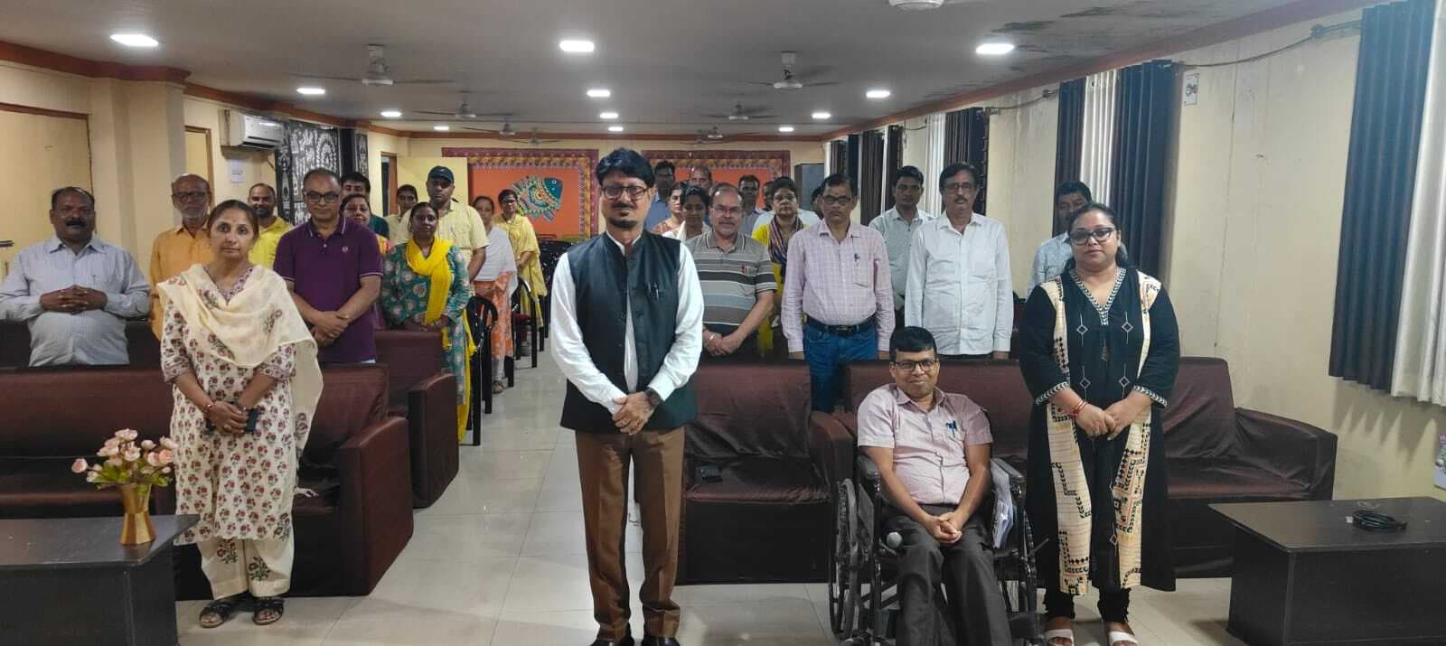 Jamshedpur news. रामदास सोरेन के निधन पर जमशेदपुर को-ऑपरेटिव कॉलेज में शोकसभा