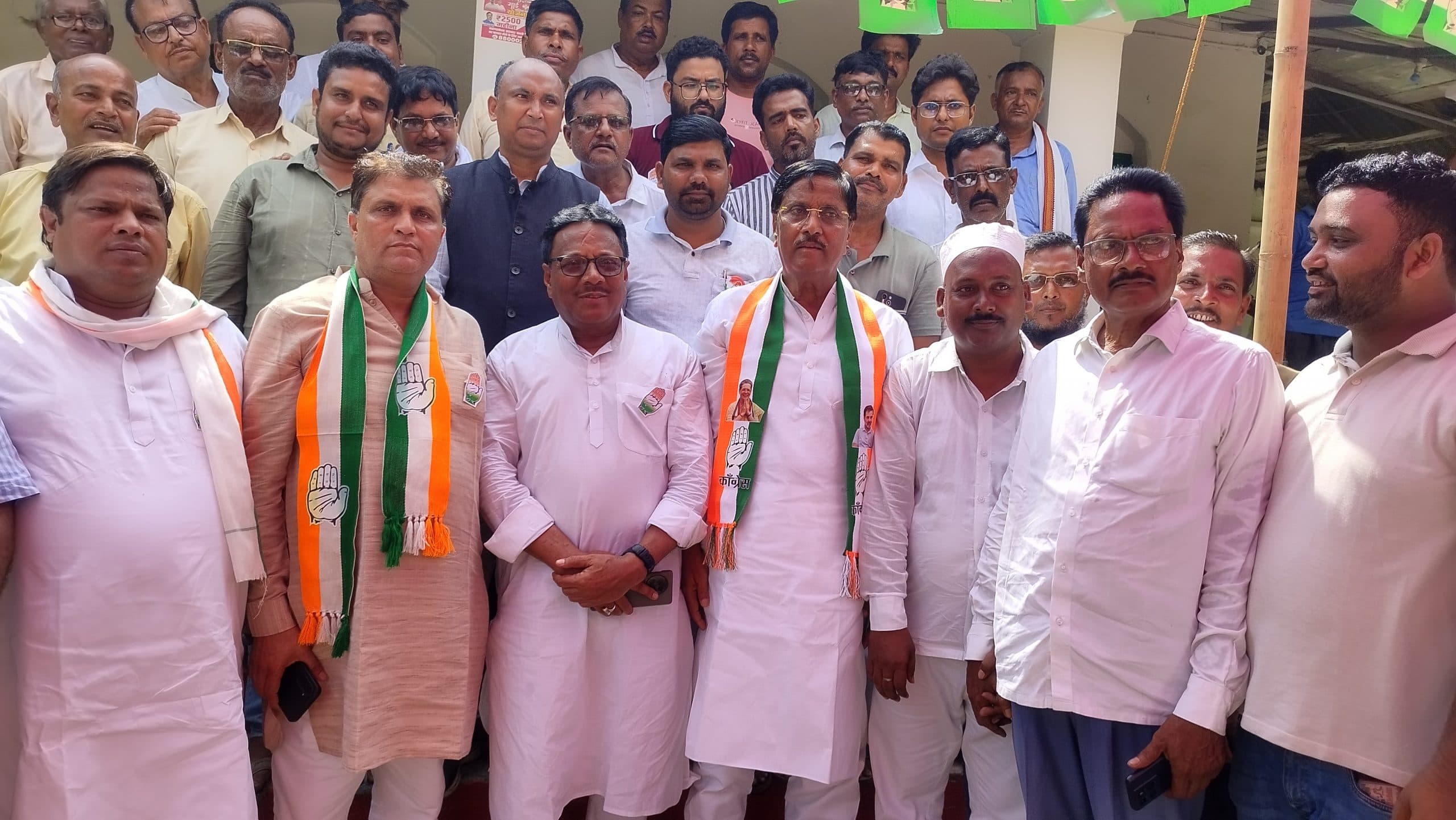 वोटर अधिकार यात्रा को लेकर कसबा व किशनगंज के विधायक ने की कार्यकर्ताओं की बैठक