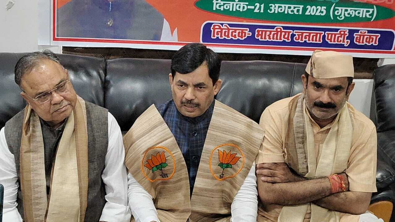बिहार का भाग्य बिहारी तय करेंगे, बांग्लादेशी नहीं : शाहनवाज