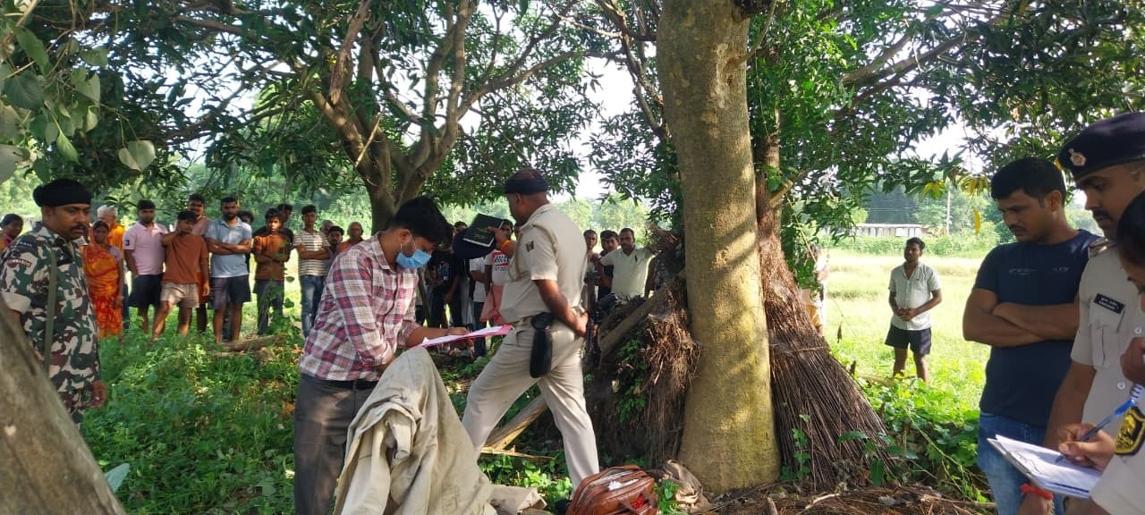 नाबालिग लड़की ने फांसी लगाकर की आत्महत्या, जांच में जुटी पुलिस