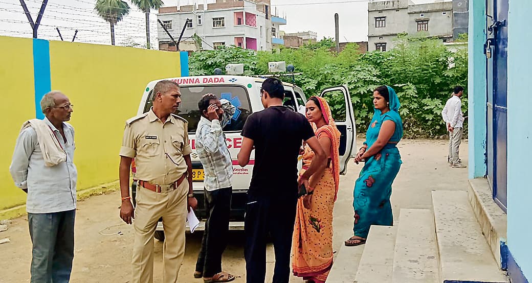 Gopalganj News  : परिजनों से आहत नवविवाहिता ने पंखे से लटक कर किया सुसाइड