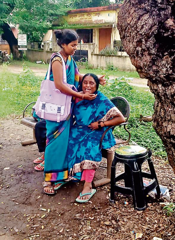 Chaibasa News : खान व भूतत्व विभाग के शौचालय में गिरने से चतुर्थवर्गीय कर्मचारी की मौत