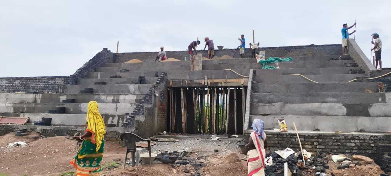 East Singhbhum News : बालू की किल्लत, आवास निर्माण बंद