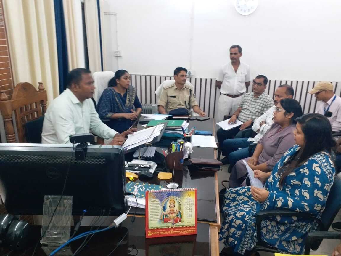 अंतरराष्ट्रीय पितृपक्ष मेले की तैयारी को लेकर एसडीओ ने की बैठक, दिये निर्देश