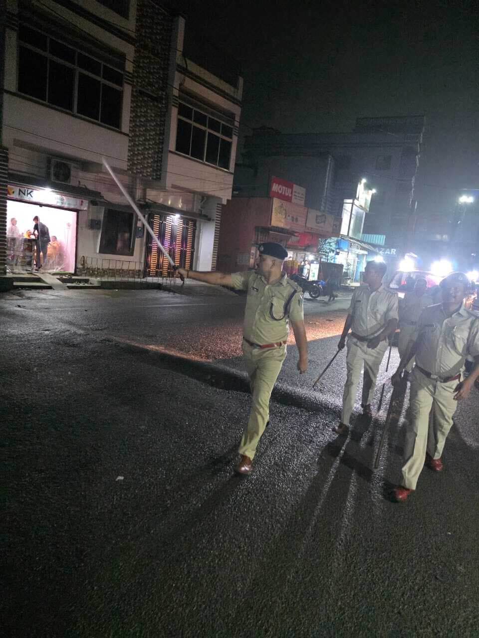 Jamshedpur News : आजादनगर पुलिस ने अड्डेबाजी के खिलाफ चलाया अभियान, चार धराये, बाइक जब्त