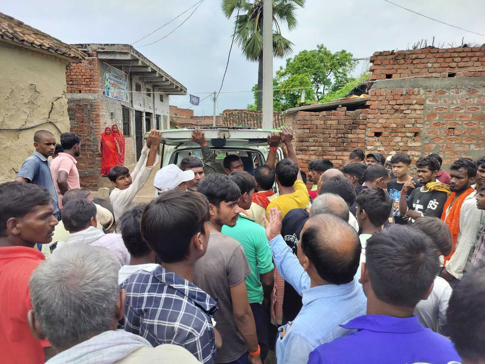 सड़क हादसे में घायल युवक की मौत, गांव में शोक