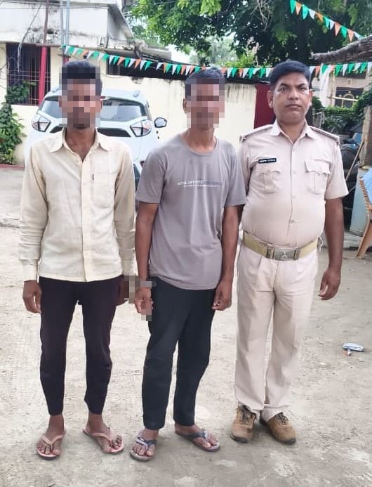 यूपी से शराब की खेप लेकर आ रहे दो शराब तस्कर गिरफ्तार, कार जब्त