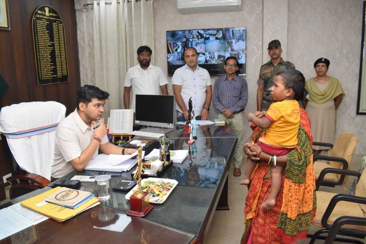 आम नागरिकों की समस्याओं से रूबरू हुए उपायुक्त