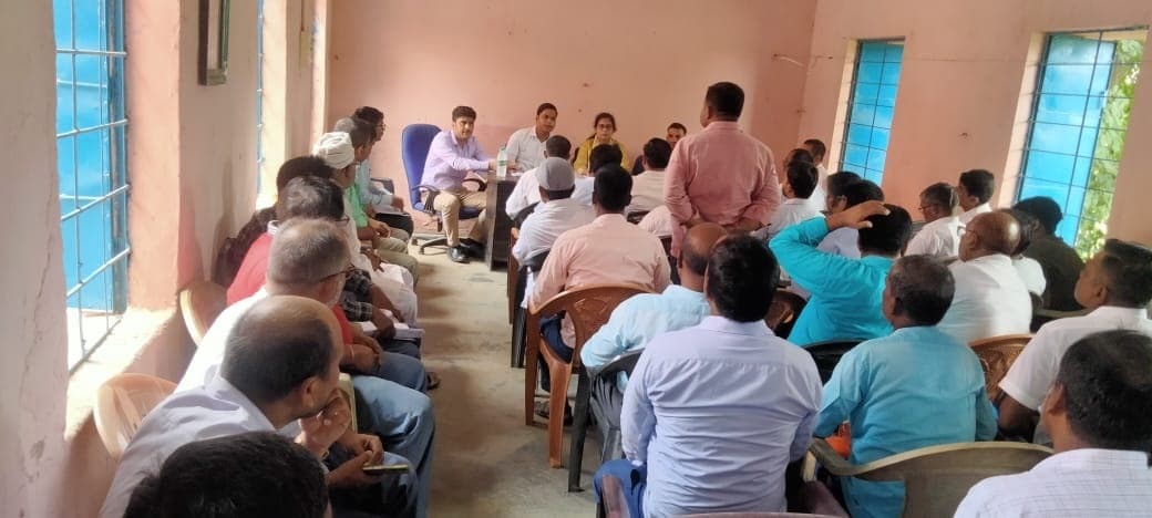 Motihari: एसआइआर को ले एसडीएम ने बीएलओ के साथ की बैठक