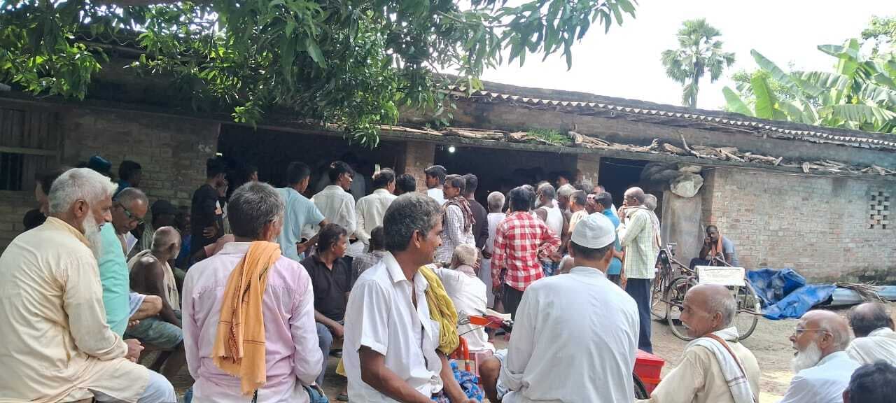 hajipur news. राजस्व महाअभियान के तहत लगे शिविर में उमड़ी भीड़