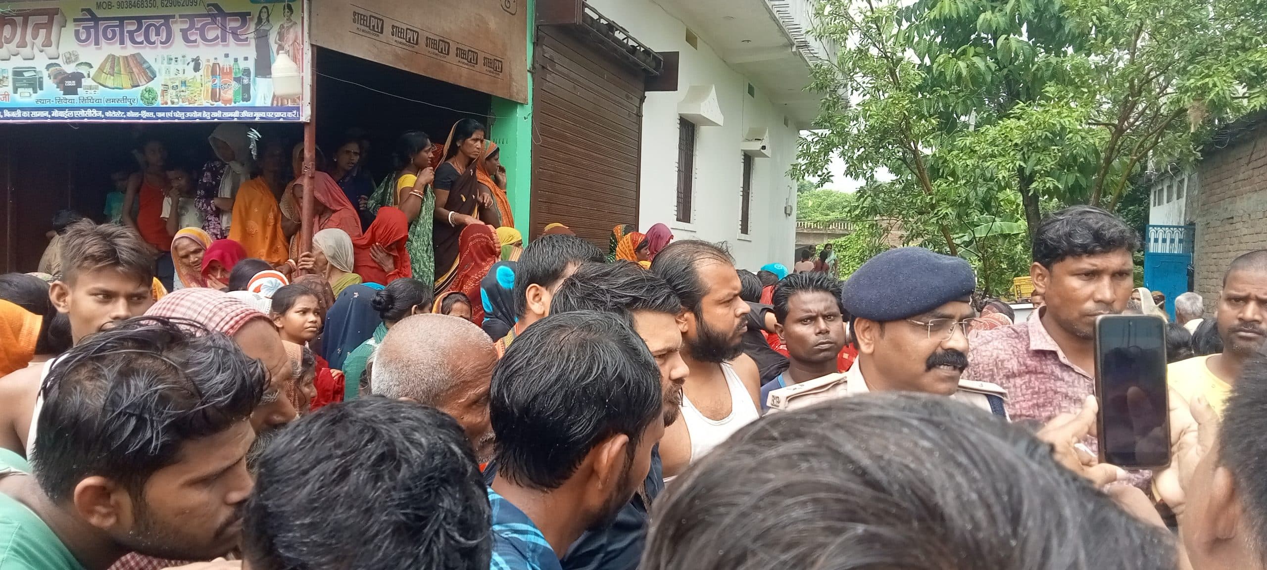 Samastipur : सिवैया में घर में फंदे से लटका मिला युवक का शव