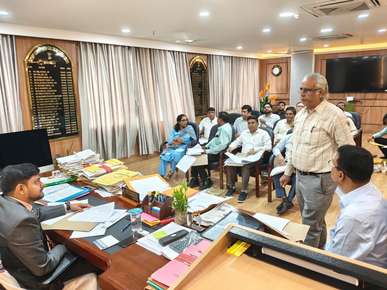 जिला स्थापना व अनुकंपा समिति की बैठक में 10 आवेदनों को स्वीकृति, फर्जी प्रमाण पत्रों पर जांच के आदेश