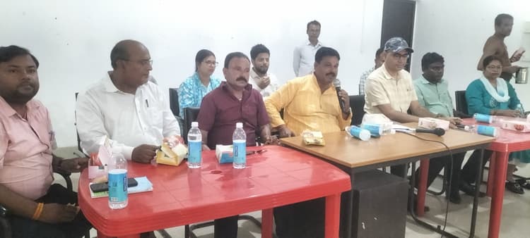 पंस की बैठक में योजनाओं की हुई समीक्षा