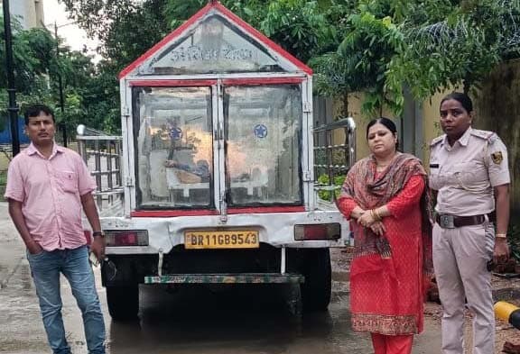 जन्मदिन पर लावारिस का किया अंतिम संस्कार