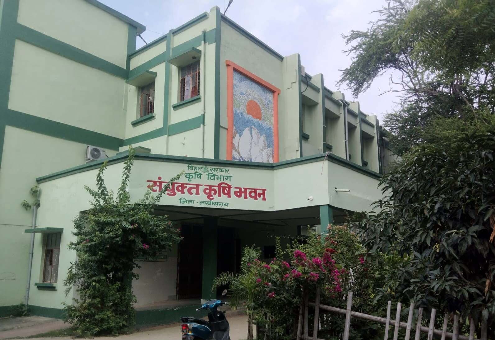 बाढ़ के पानी से फसल क्षति का आकलन कर रहा कृषि विभाग