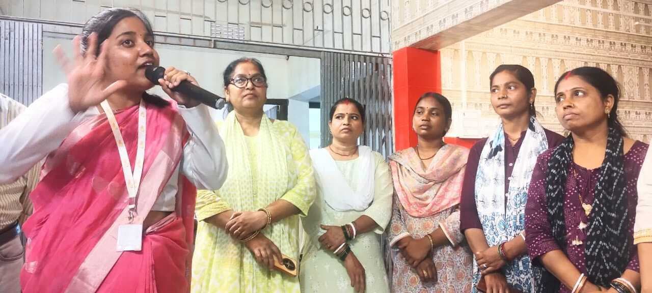 जेंडर एकीकरण व महिलाओं को अधिकार दिलाने के लिए दिया जा रहा प्रशिक्षण