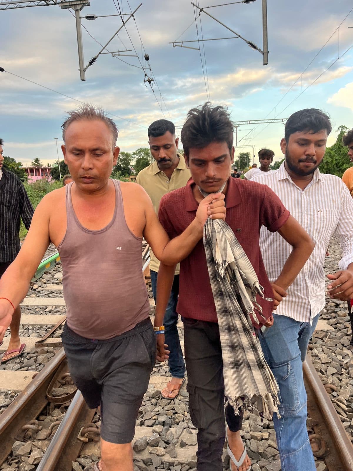 दुकान से उड़ाये चार लाख, शातिर गिरफ्तार