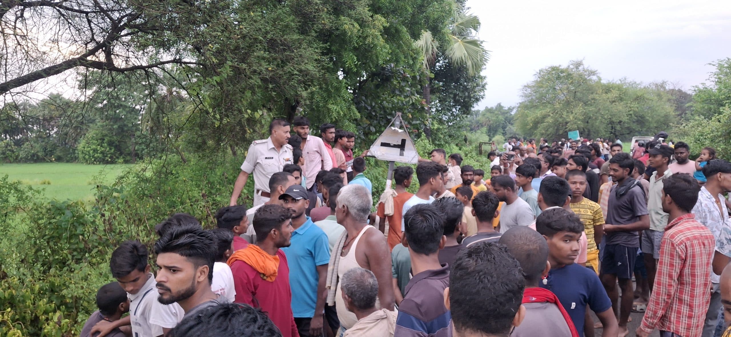 शीशवा बहियार के बुढ़वा डांड़ के पुल के नीचे मिला अधेड़ का शव