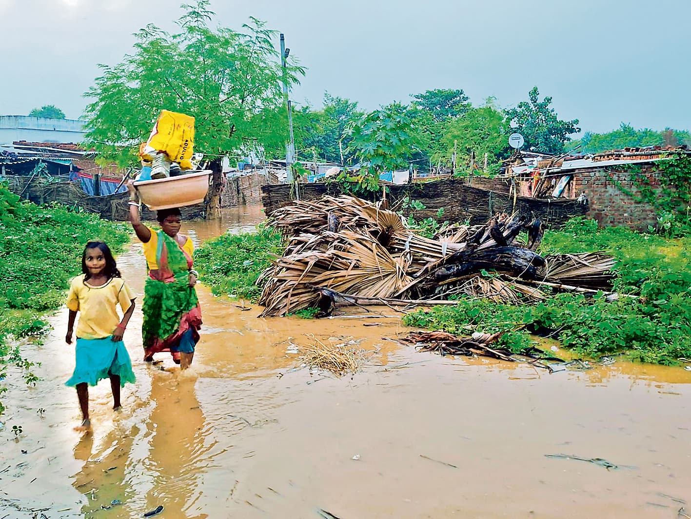 Gaya News : बोधगया के बतसपुर, घाटो व घोंघरिया गांव घुसा पानी