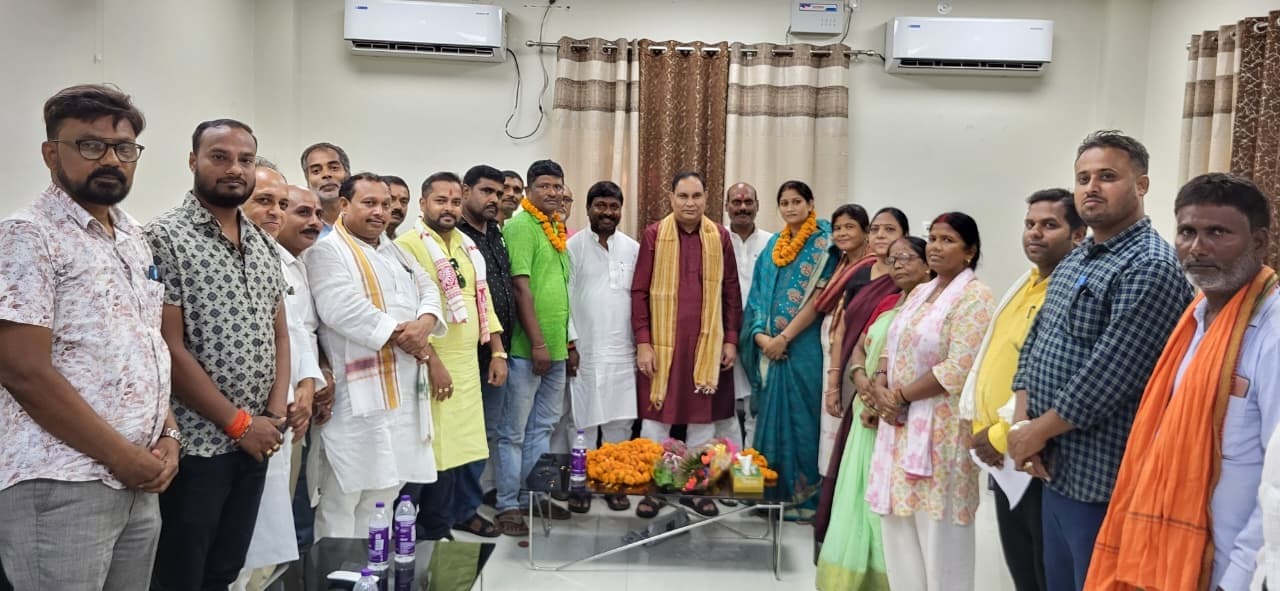 जिला पार्षद सहित कई लोग जदयू में हुए शामिल