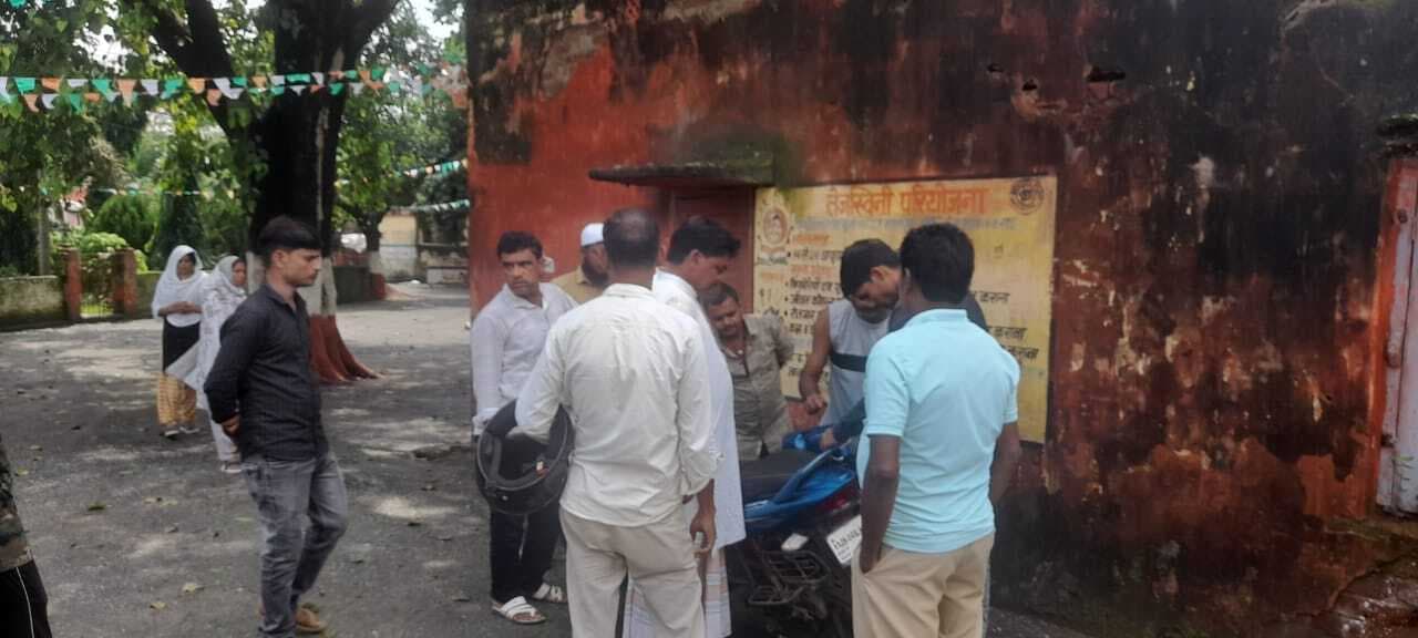 व्यवसायी की आंखों में मिर्ची पाउडर डालकर 1.50 हजार रुपये की छिनतई