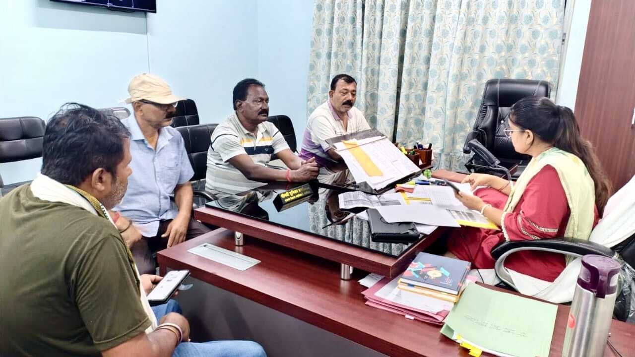 East Singhbhum News : 8 माह से मंईयां योजना का पोर्टल बंद,  परेशान