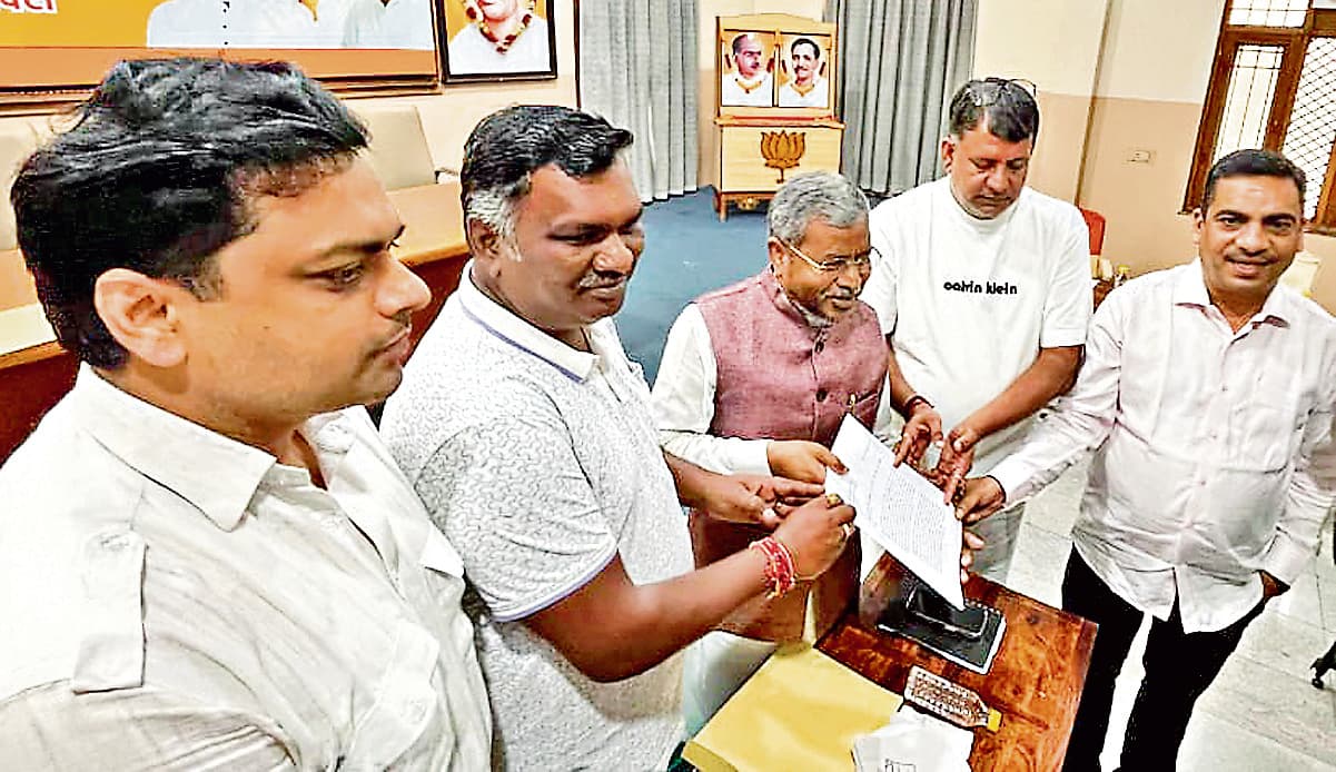 Political news : भाजपा की जांच रिपोर्ट : सूर्या हांसदा को पुलिस ने टाॅर्चर कर मारा