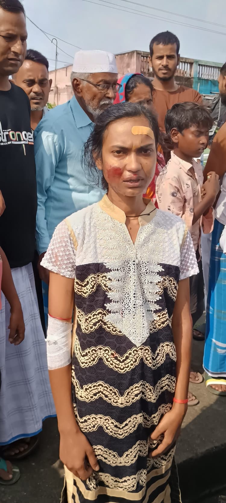 Dhanbad News: अपराधियों ने ऑटो से जा रही छात्रा का बैग झपटा, एक गिरफ्तार