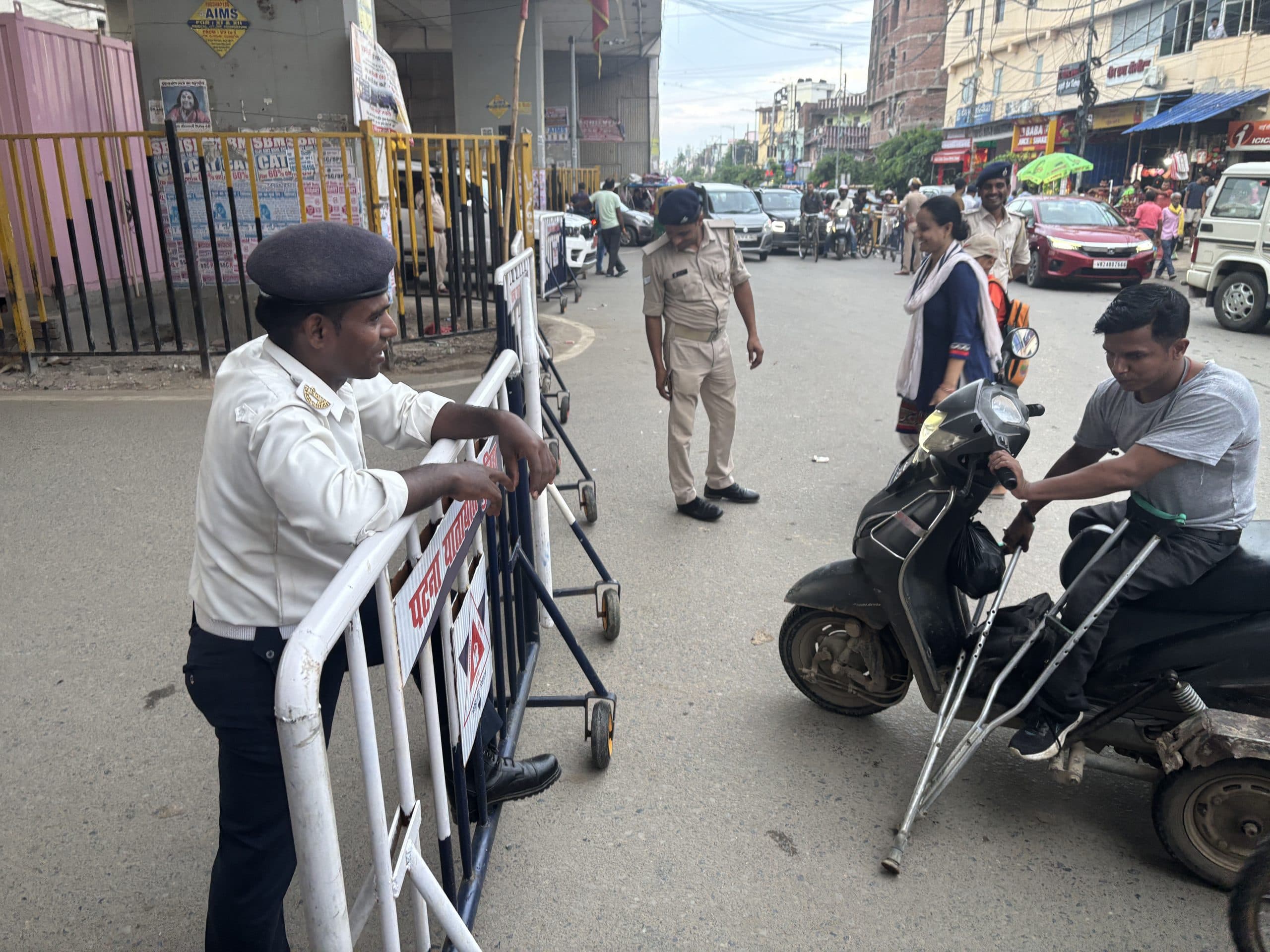 Patna News : राजीवनगर चौराहे पर दोपहर में 12 से 2 बजे तक और शाम 5 बजे से रात 8 बजे तक वन-वे