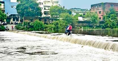 Bokaro News : पानी-पानी हो गयी स्टील सिटी, चास की कई कॉलोनियां जलमग्न