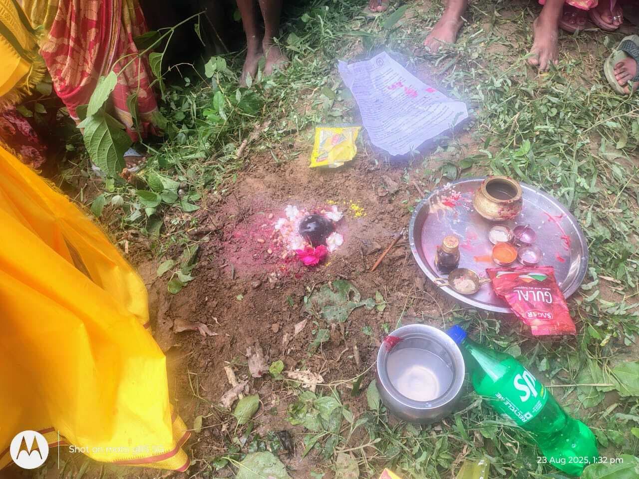 Bhagalpur news बांसबिट्टा से निकला शिवलिंग, लोगों ने शुरू की पूजा-अर्चना